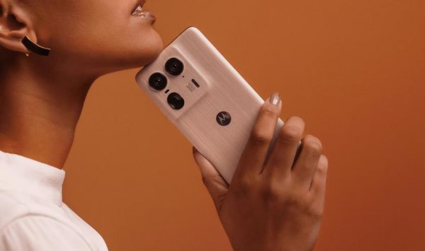 ����������: ����������� �������� Motorola X50 Ultra � ����� Snapdragon 8s Gen 3 ���������� 16 ���