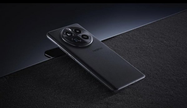 realme GT 7 Pro ������� AMOLED LTPO-������� BOE X2, ��� Snapdragon 8 Gen 4 � ������ �� 50 ��
